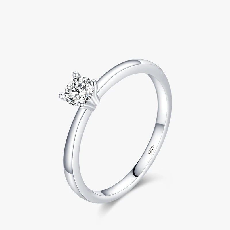 Elara Jewelry™ Lumière Solitaire Ring