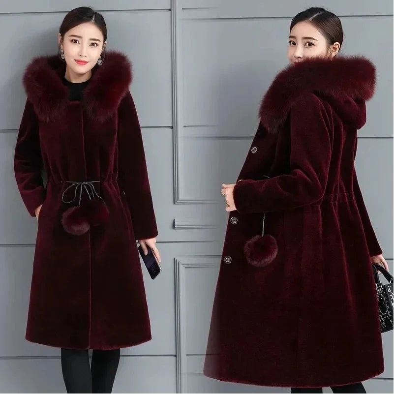 เสื้อกำมะหยี่คลุมด้วยขนสัตว์เทียมหรูหรา Lunara Winter™