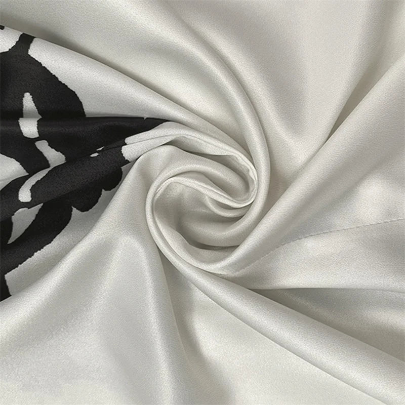Amoura Dresses™ Midikleid mit V-Ausschnitt