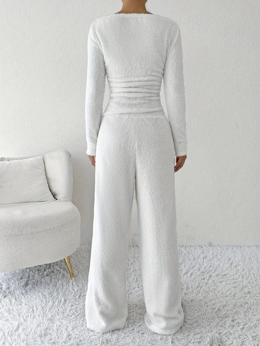 Lunara Winter™ 2-Piece Set of Women’s Fleece Pajamas