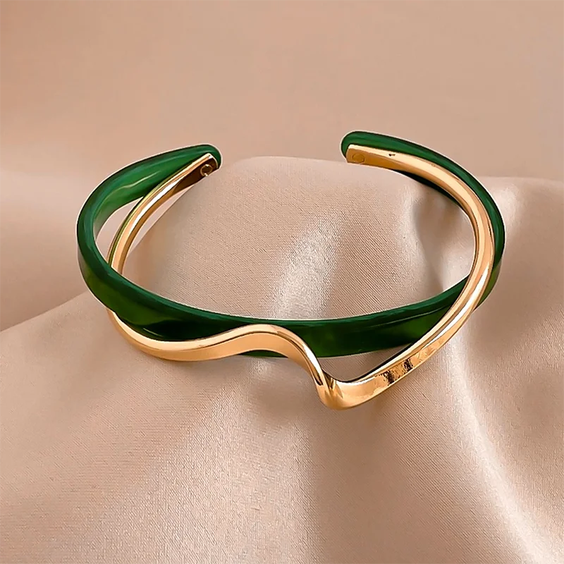 Elara Jewelry™ Veloura Sculpted Cuff Bracelet