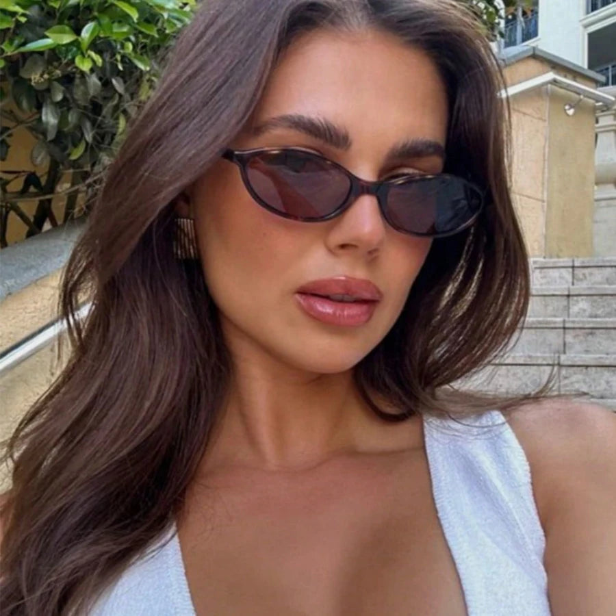 Monture ovale rétro Velisse Sunglasses™