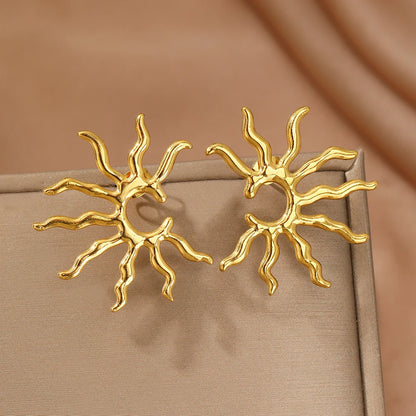 Elara Jewelry™ Sunburst Statement Stud Earrings