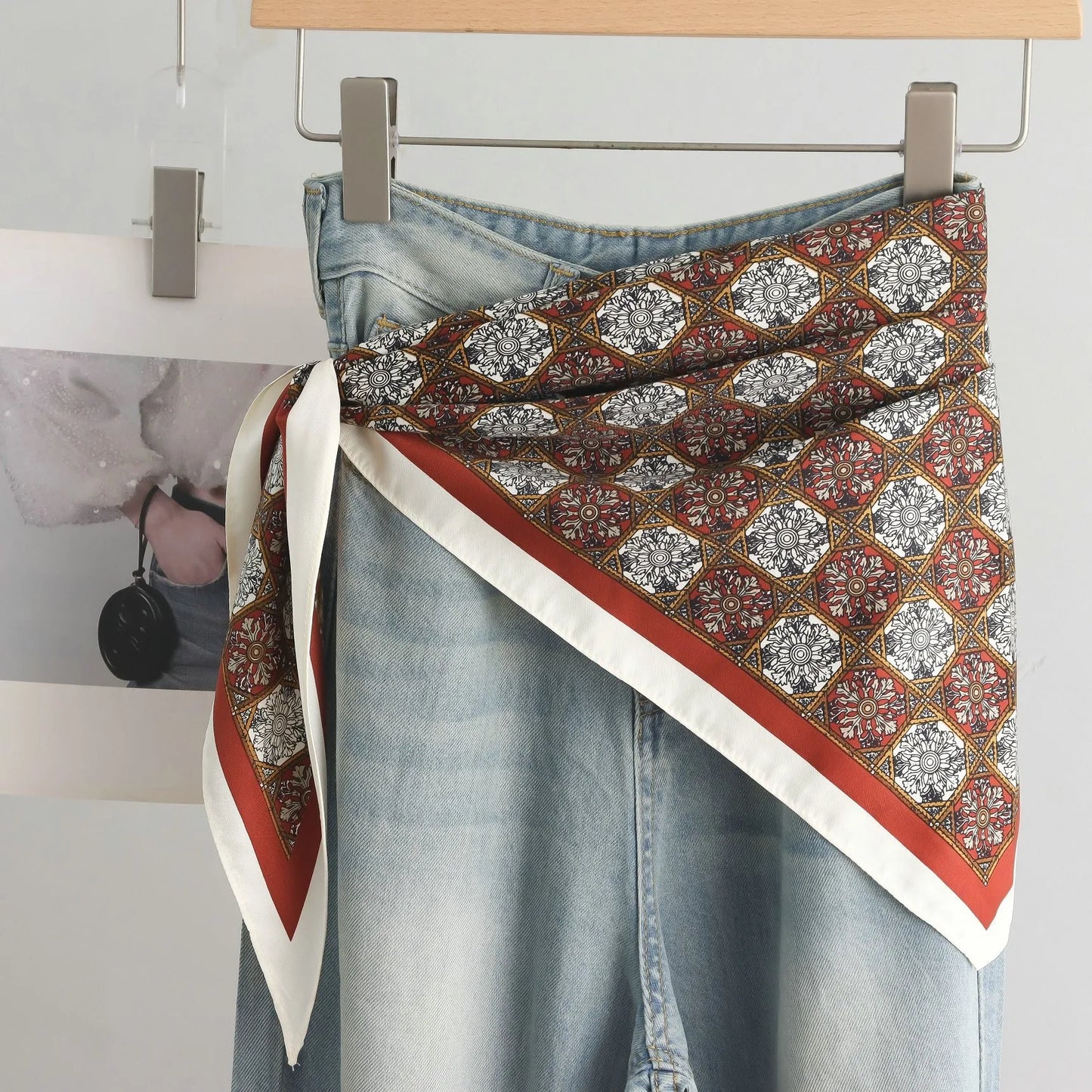 SatinÉclat™ Triangular Satin Scarf Belt
