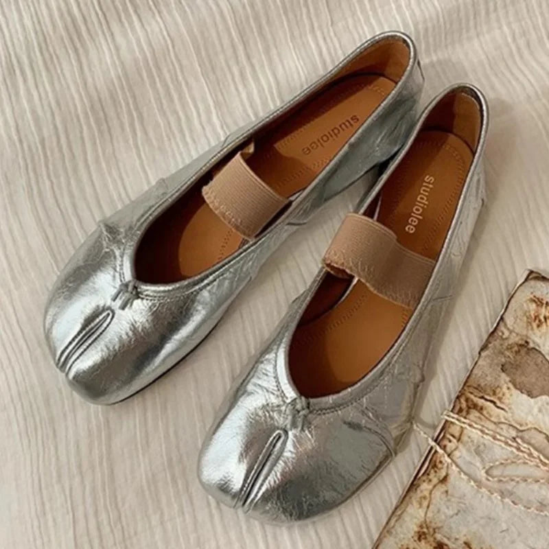 Solenne Shoes™ Retro Round Split-Toe Flats