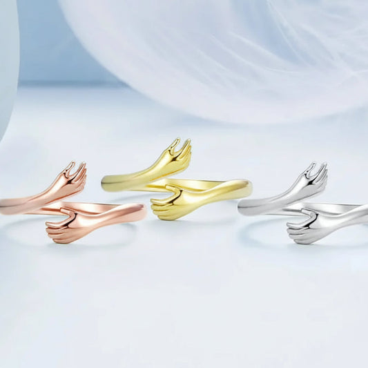 Anel Abraço Elara Jewelry™ Amora