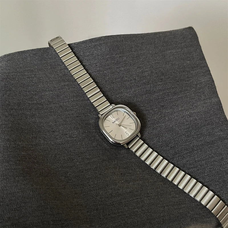 Velya Watches™ Damenuhr aus Edelstahl
