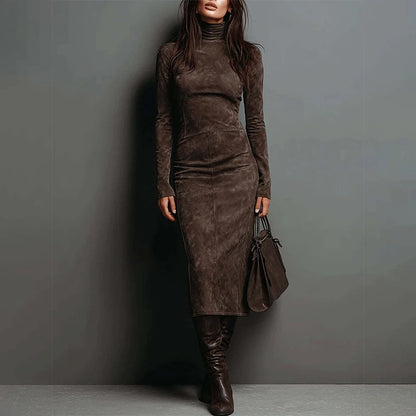 Amoura Dresses™ Robe longue à col roulé en daim