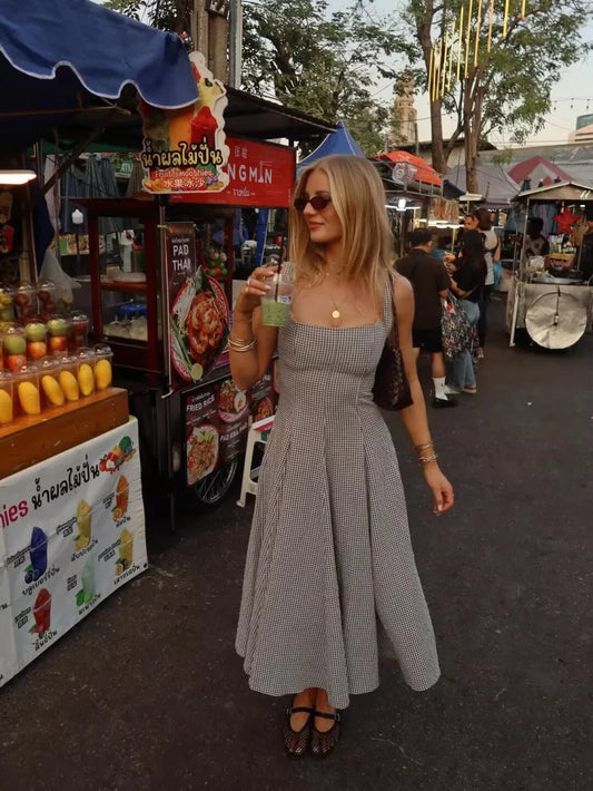 Amoura Dresses™ Square Collar Midi Dress