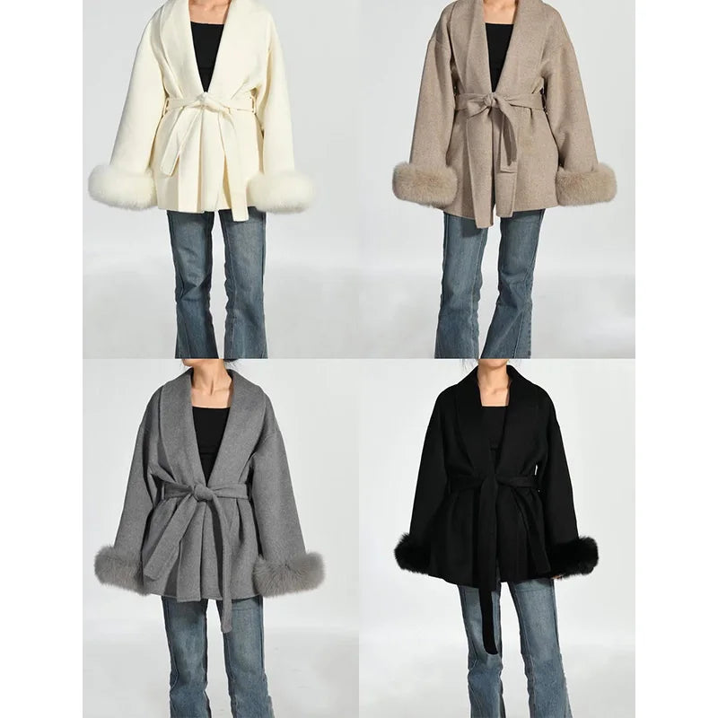 Cappotto a portafoglio con cintura e bordo in pelliccia Lunara Winter™