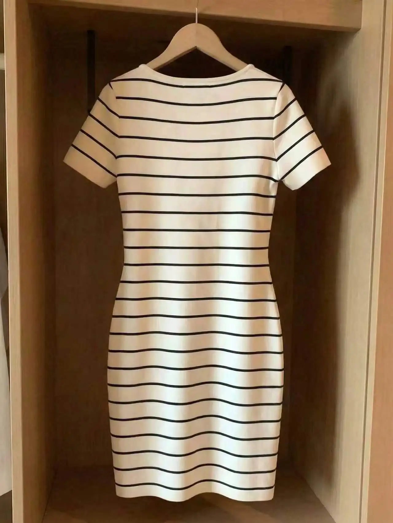 Amoura Dresses™ Elegant Casual Striped Print Dress