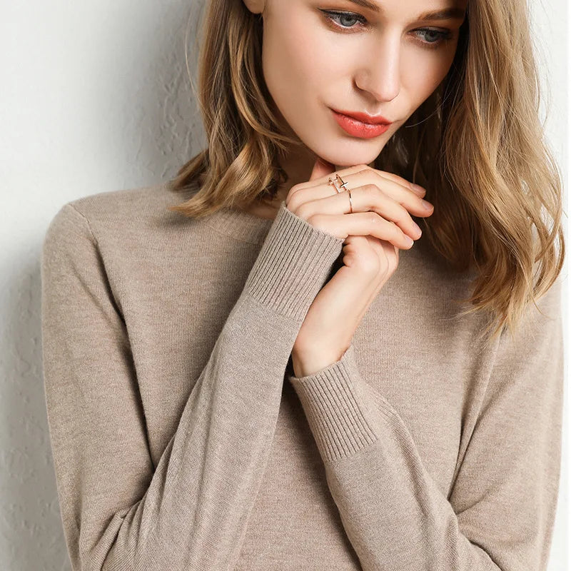 Pullover in cashmere slim con scollo a O Lunara Winter™
