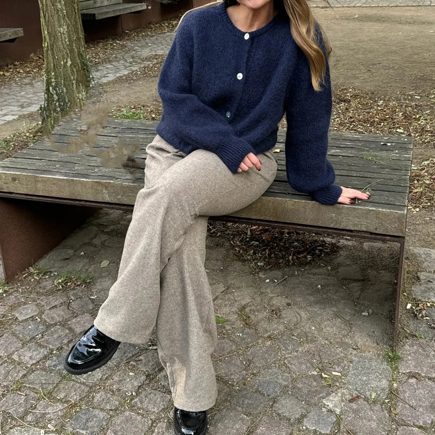 Pull en tricot boutonné à col rond vintage Lunara Winter™