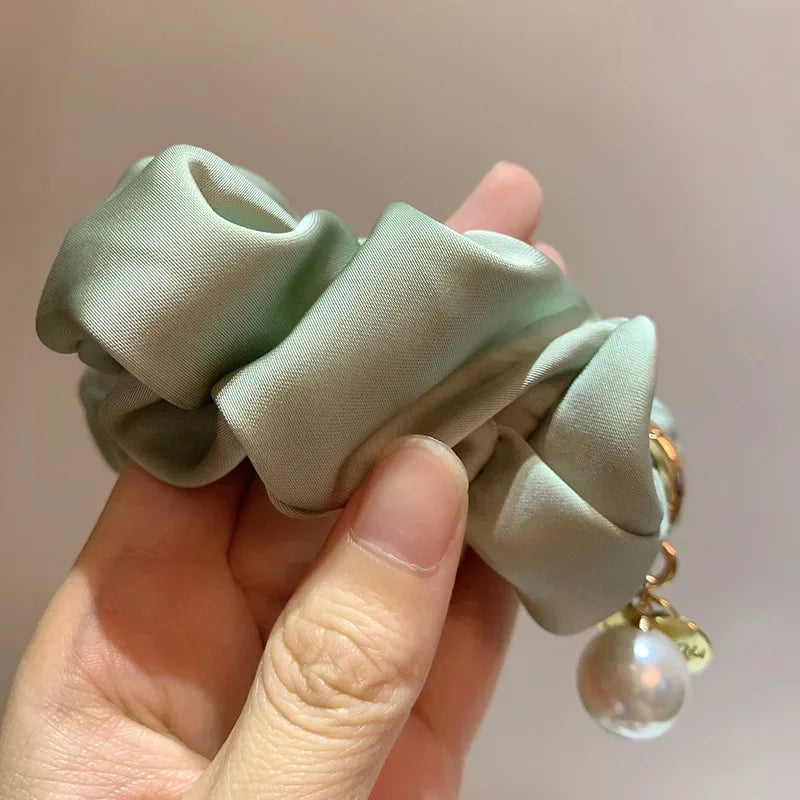 SatinÉclat™ Satin with Pearl Scrunchies