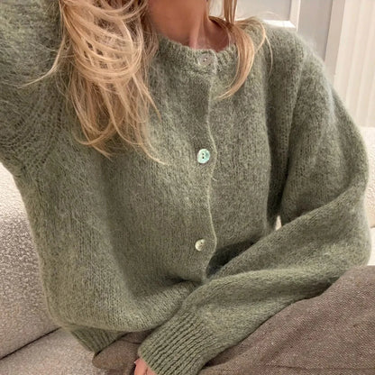 Pull en tricot boutonné à col rond vintage Lunara Winter™