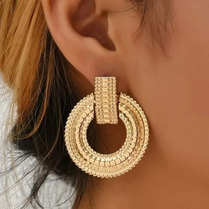Elara Jewelry™ Textured Gold Circle Hoop Earring