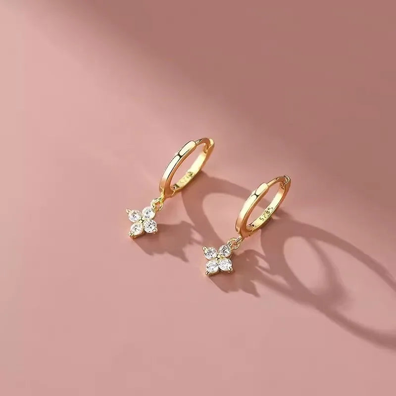 Elara Jewelry™ Dainty Clover Hoop Earrings