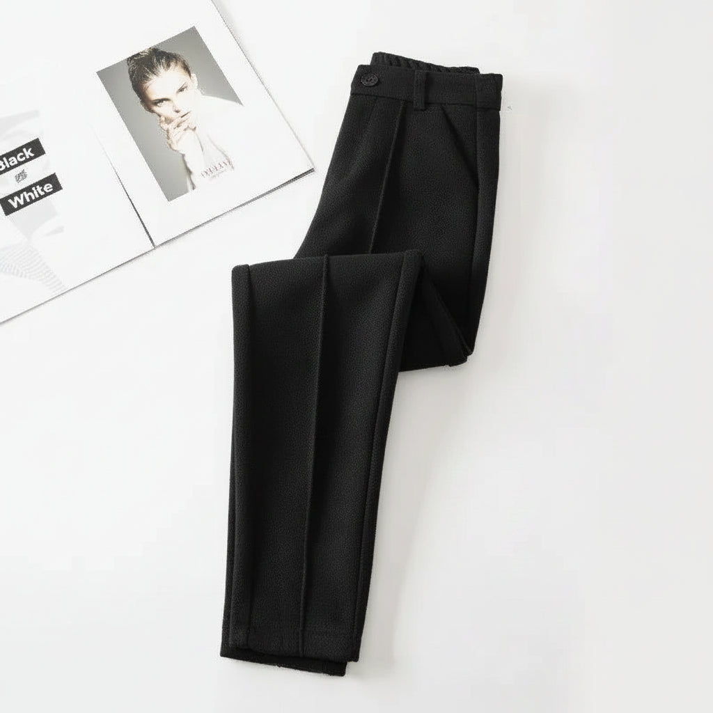Lunara Winter™ elastische Samthose mit hoher Taille