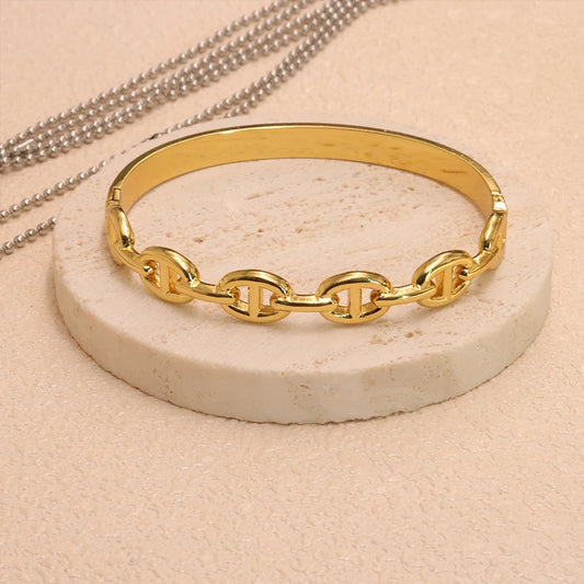 Elara Jewelry™ Gold Chain Link Cuff Bracelet