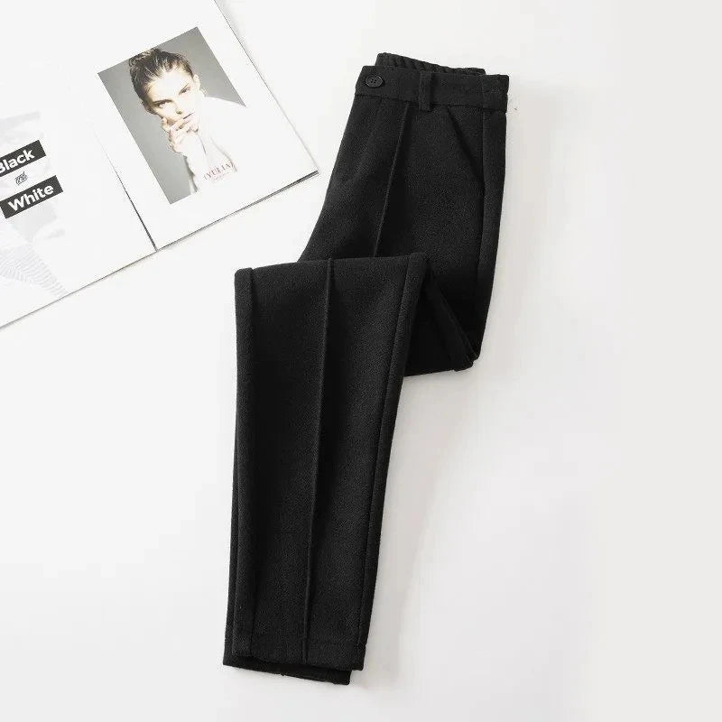 Lunara Winter™ elastische Samthose mit hoher Taille