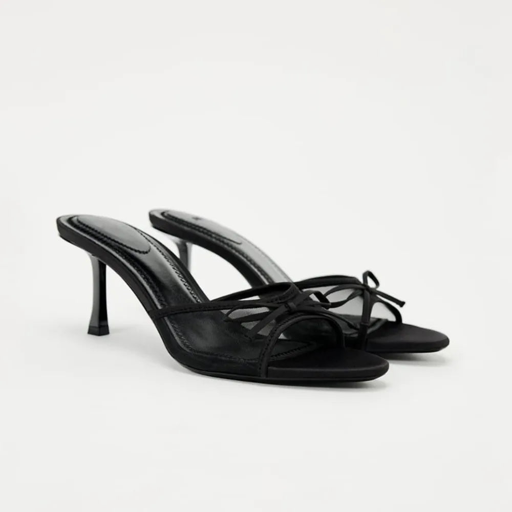 Solenne Shoes™ Tacchi midi con cinturino sottile