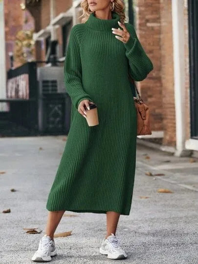 Langes Pulloverkleid mit hohem Kragen von Lunara Winter™