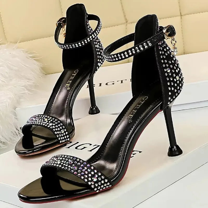 Solenne Shoes™ Strass-Pumps mit hohem Absatz