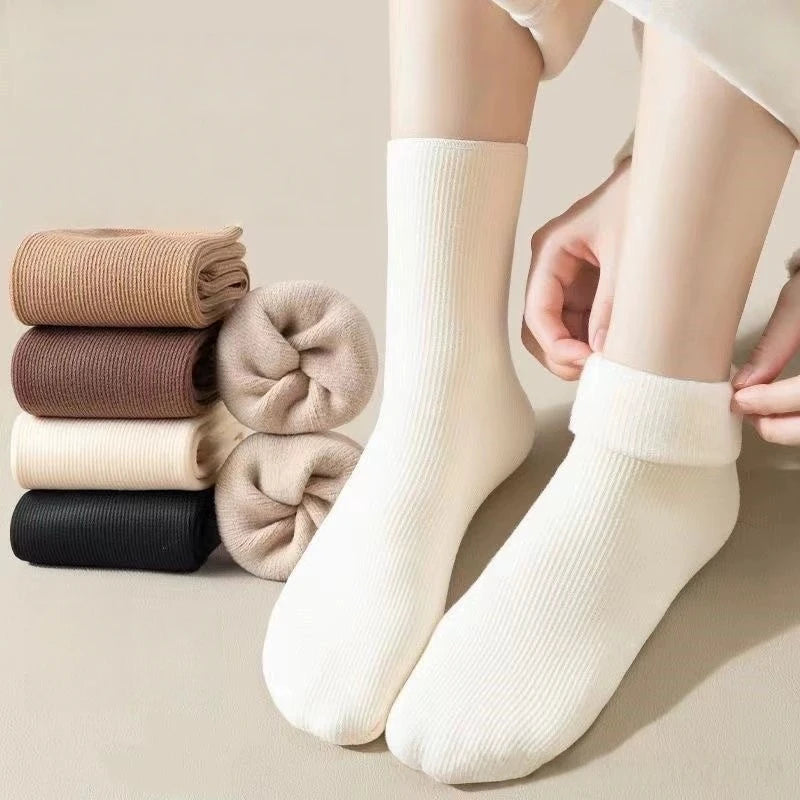 Lunara Winter™ 5 Pairs Women's Snow Socks
