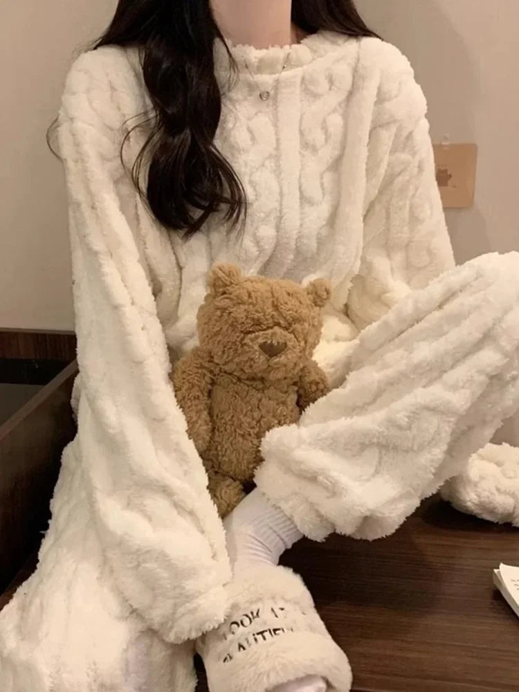 Lunara Winter™ Fleece O-Neck Women Pajama Set