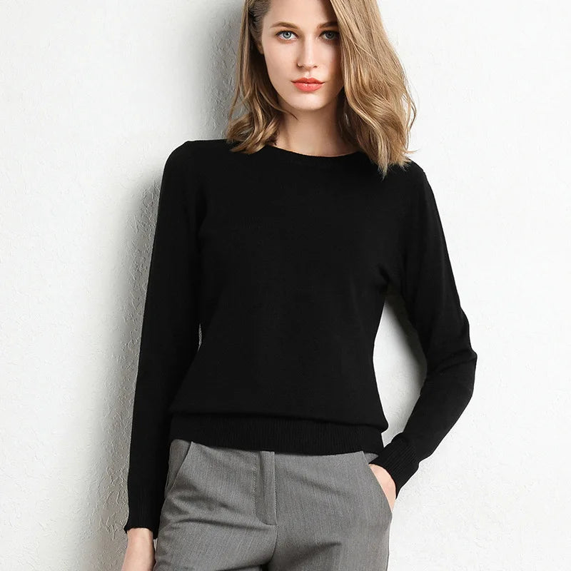 Pullover in cashmere slim con scollo a O Lunara Winter™