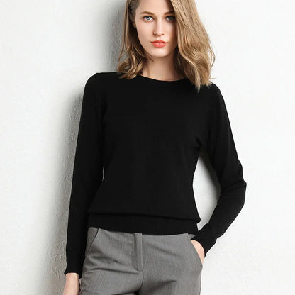 Pullover in cashmere slim con scollo a O Lunara Winter™