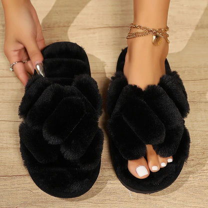 Pantoufles moelleuses à sangles croisées Lunara Winter™