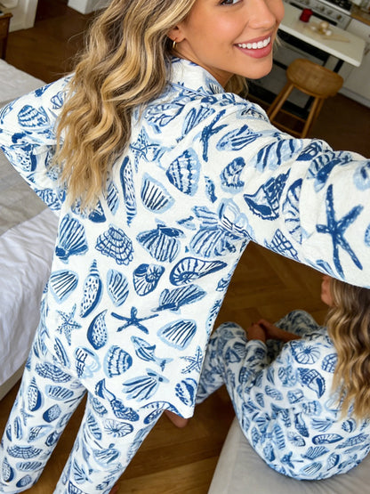 Lunara Winter™ 2-Piece Long Sleeve Lapel Pajama Set