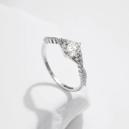 Elara Jewelry™ Ring Lunara Crown