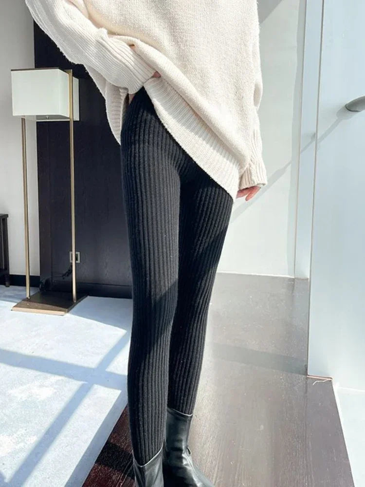 Lunara Winter™ Women’s Wool Knitted Leggings