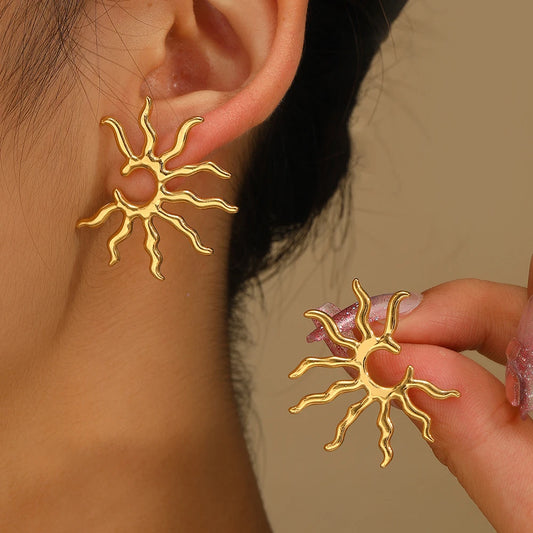 Elara Jewelry™ Sunburst Statement Stud Earrings
