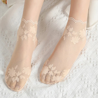Lunara Winter™ 5 Pairs Lace Transparent Socks