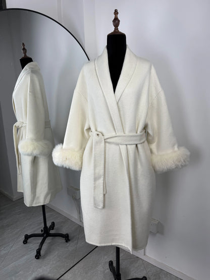 Cappotto a portafoglio con cintura e bordo in pelliccia Lunara Winter™