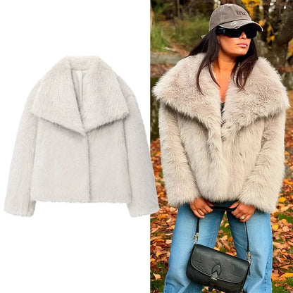 Jaqueta luxuosa de pele sintética cortada Lunara Winter™