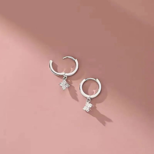 Elara Jewelry™ Dainty Clover Hoop Earrings