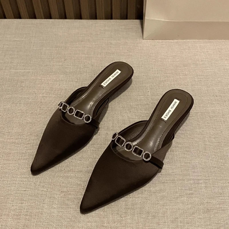 Solenne Shoes™ Pantoufles à talons bas pour femme avec strass