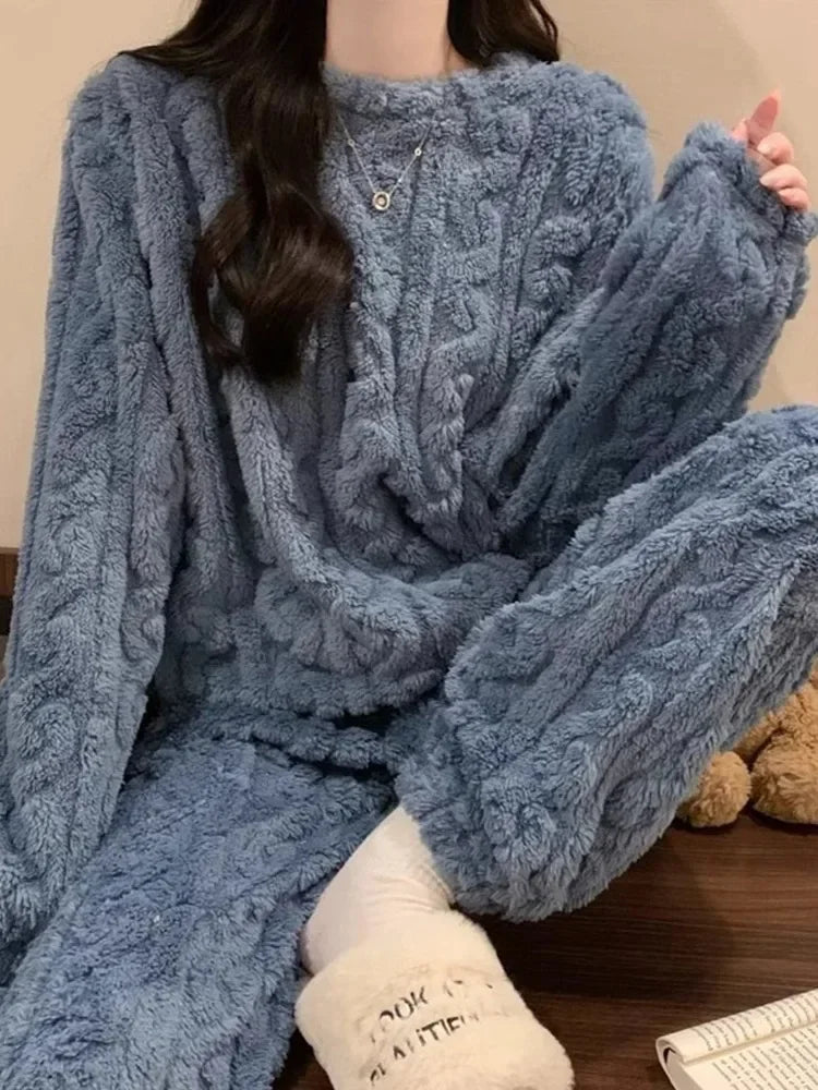 Lunara Winter™ Fleece O-Neck Women Pajama Set