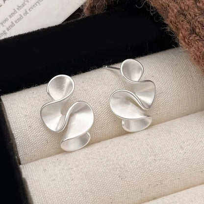 Elara Jewelry™ Velora V-Shine Ring Seraphine geformte Blütenblatt-Ohrringe